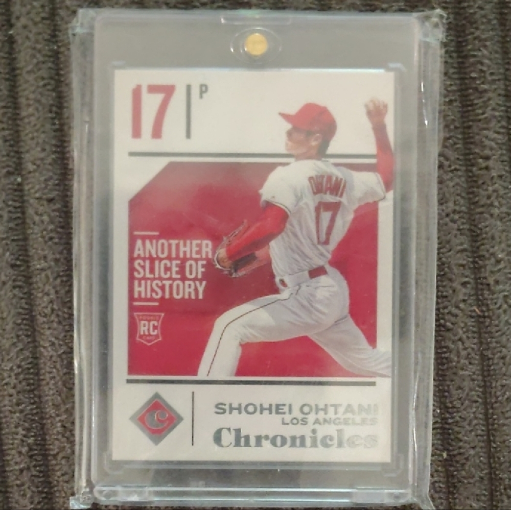 Panini Chronicles Trading Card - Red and White